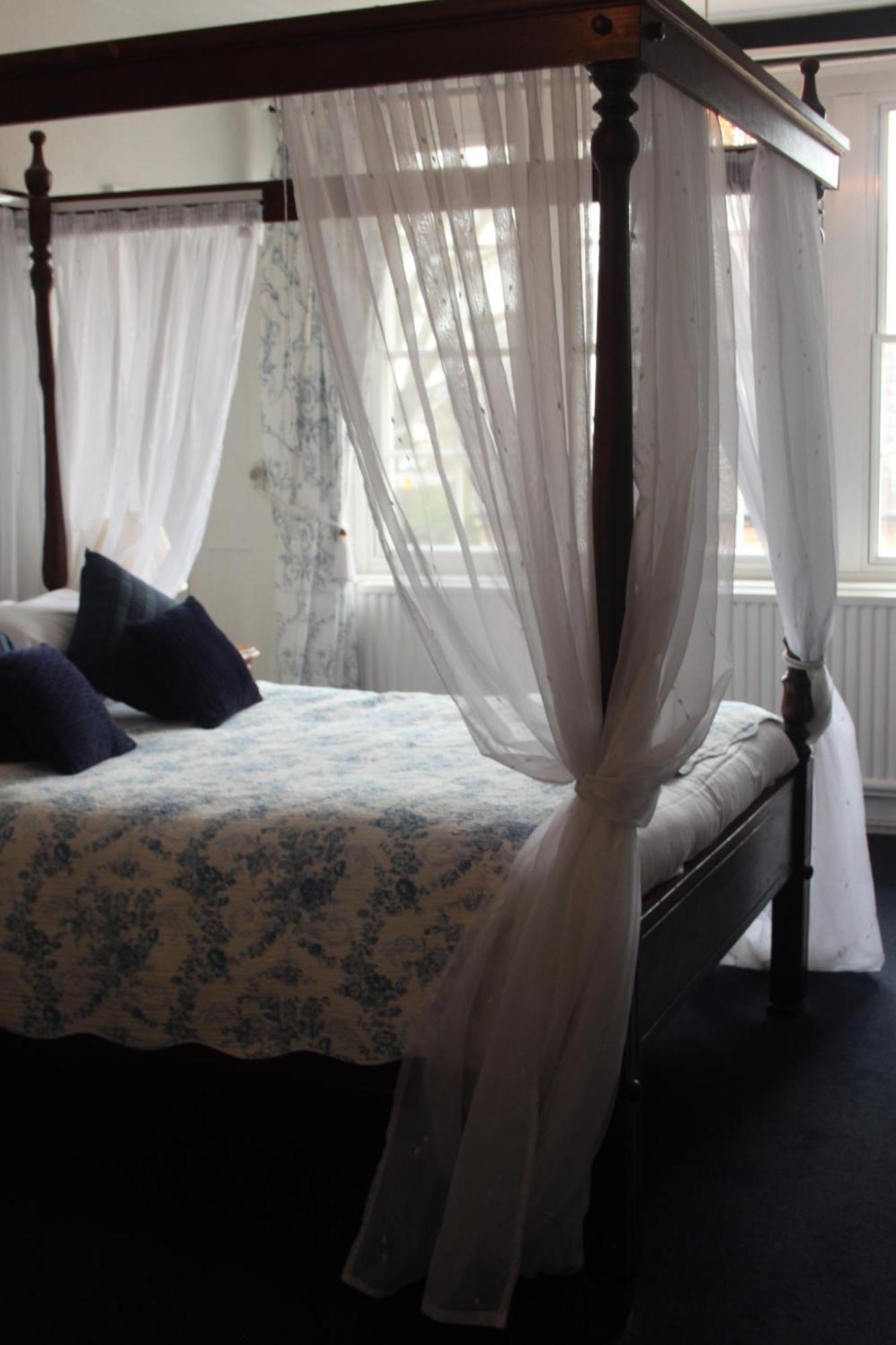 The Crown House Inn Great Chesterford Quarto foto